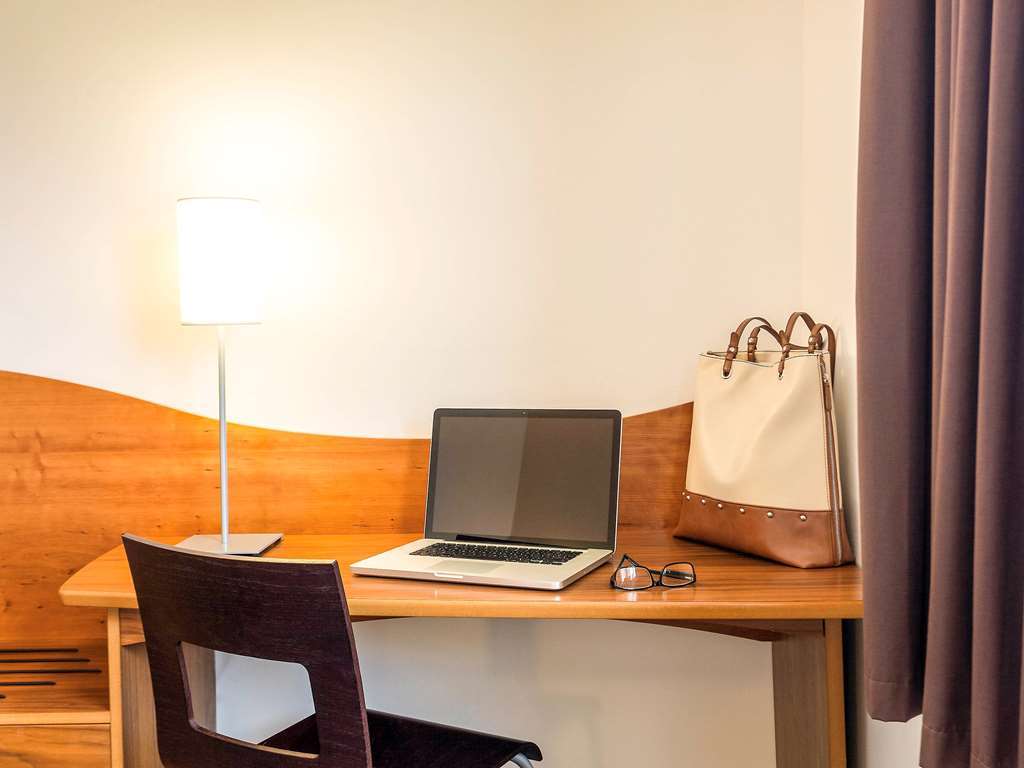Ibis Centre Marlborough Street Hotel 2*